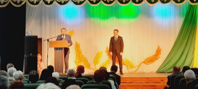 11 ноября в Социально-культурном центру прошел районный концерт - чествование "Наш хлебный край", посвященный Дню урожая